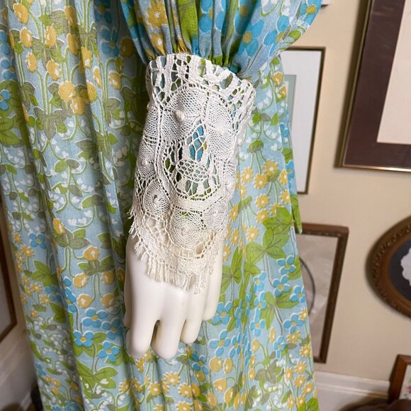 70s Vintage Sassy Lassy Blue and Yellow Floral Maxi Dress with Crochet Trim S - Picture 5 of 9